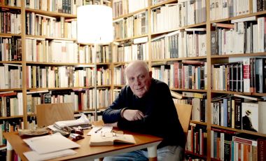 Ilustração de Morre o escritor português Lobo Antunes, 83 anos