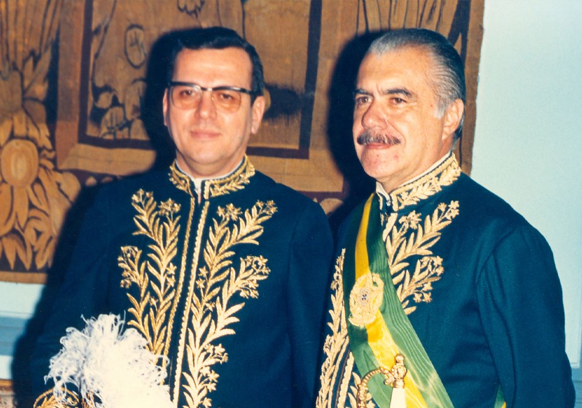 Marcos Vilaça, na ocasião de sua posse na ABL, ao lado de José Sarney, em 1985