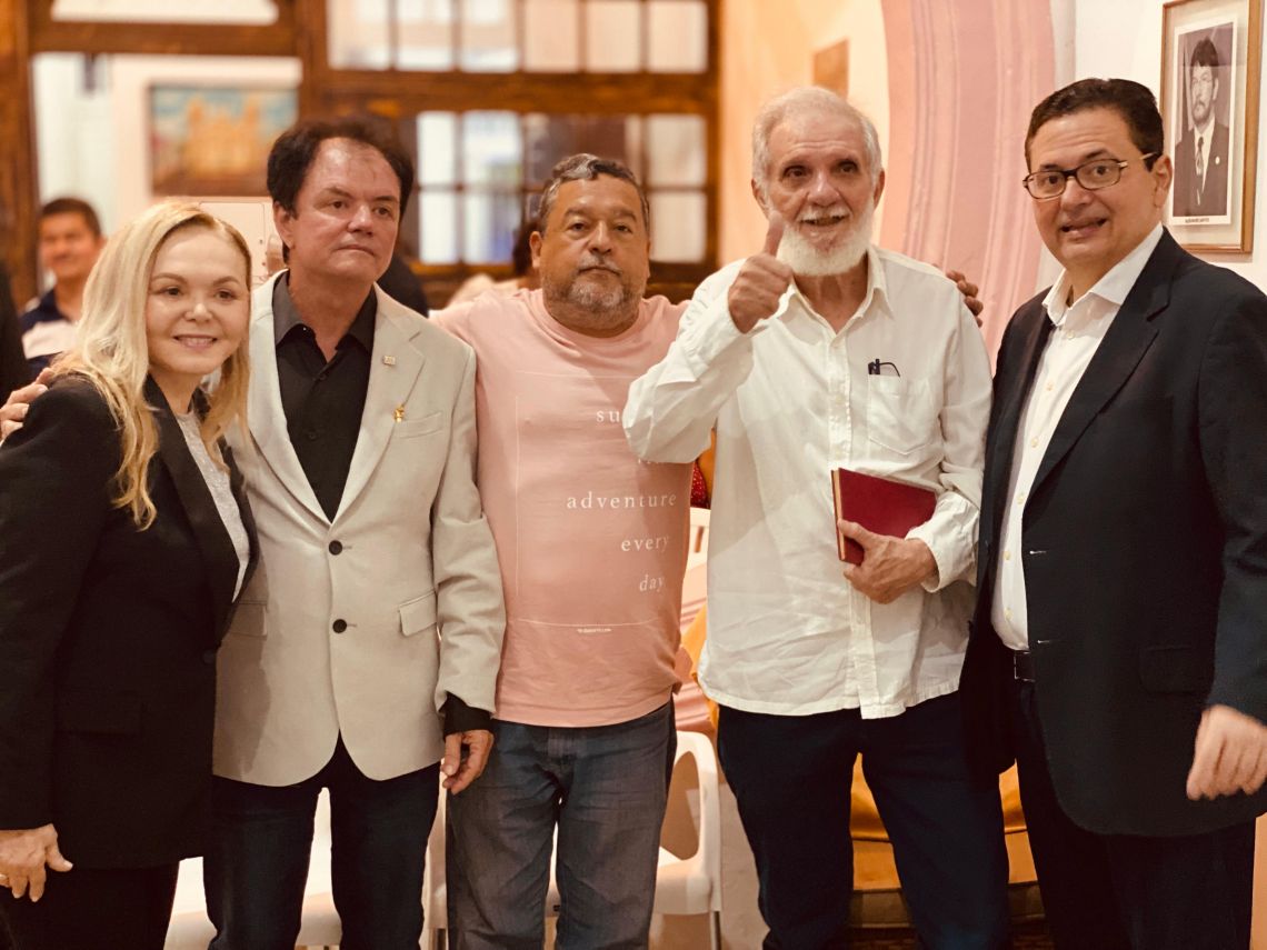 Lucia Alvez, Evandro, Mário Hélio, Carrero e Antônio Campos: juntos na UBE comemorando meio século de Bernarda Soledade e Major Façanha