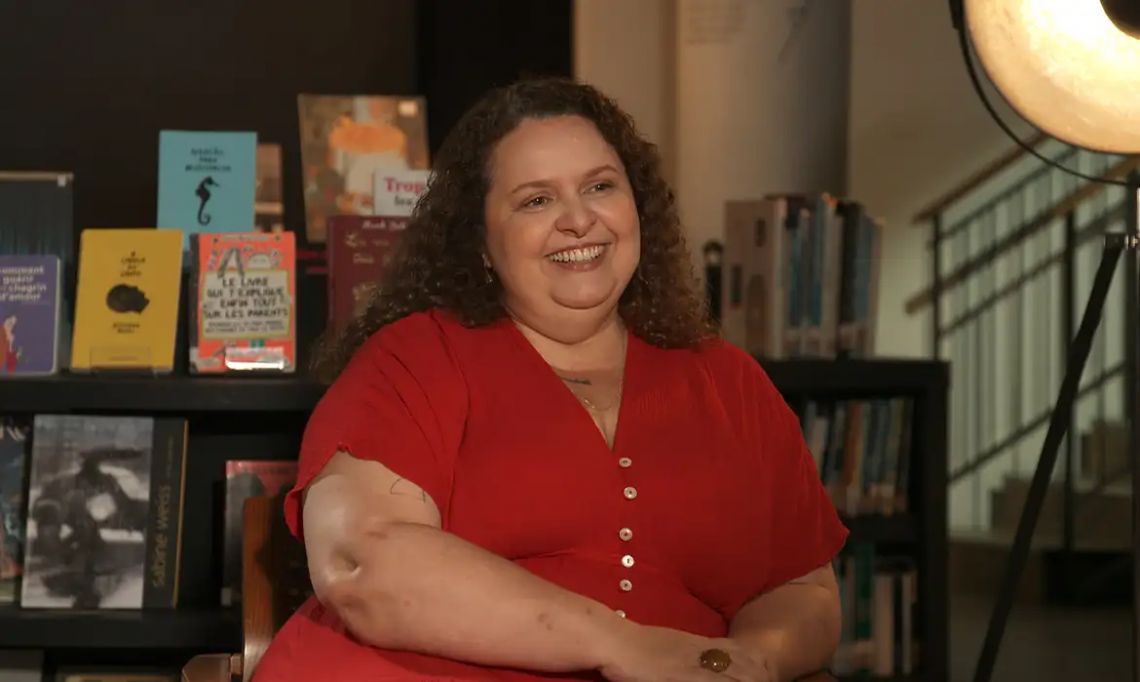 Cearense vai participar da Bienal para conversar com o público e contar como nascem as ideias e como são processados seus livros