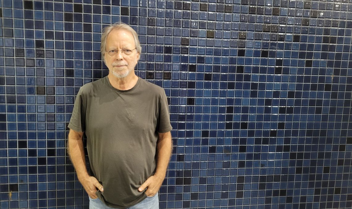 Apesar da descendência portuguesa, Mia Couto se afirma como africano e moçambicano