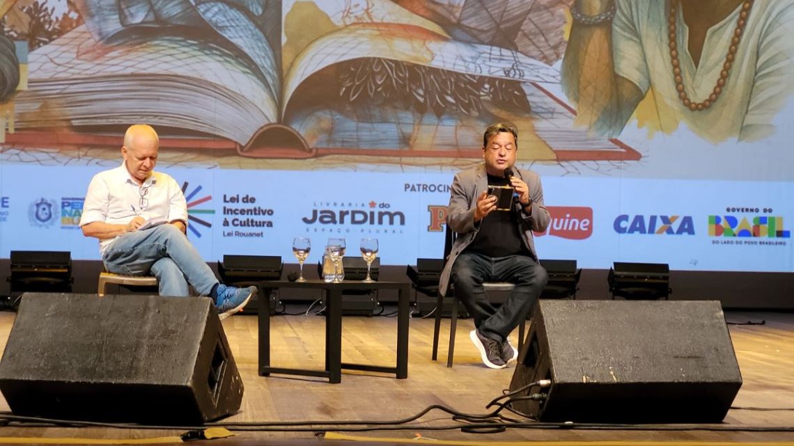 Marcelo Abreu e Mário Hélio Gomes abriram o ciclo de palestras da Fliporto, com um interessante debate sobre a influência ibérica e portuguesa em Carlos Pena Filho