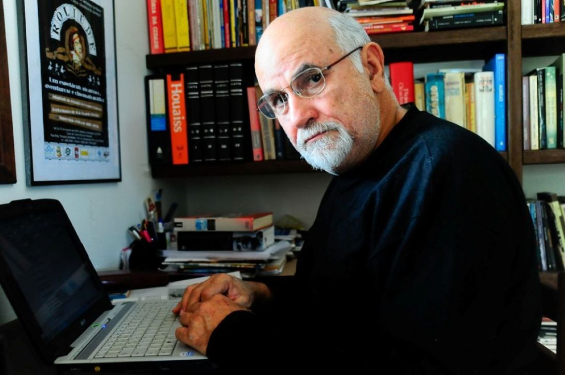 Jornalista e escritor vai relançar o romance “Jaraguá”, nesta terça, a partir das 17h na Praça de Casa Forte