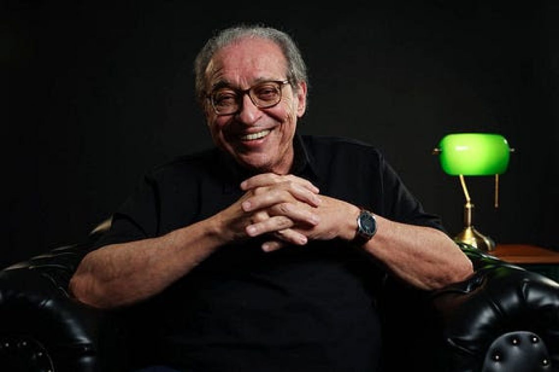 Ruy Castro vai participar do debate “De letra: futebol e literatura” no evento que acontece a partir das 11h